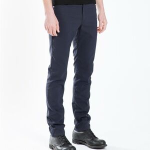 NWOT Outlier Men’s Navy Slim Dungarees Pants Size 29